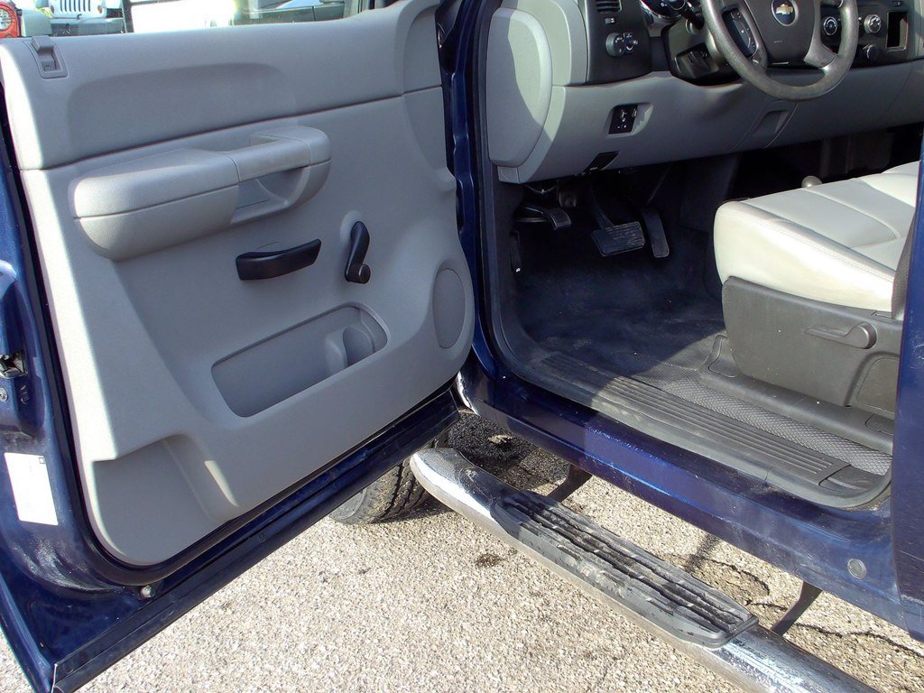 Used 2009 Chevrolet Silverado 2500 W/T AWD/4WD image 5