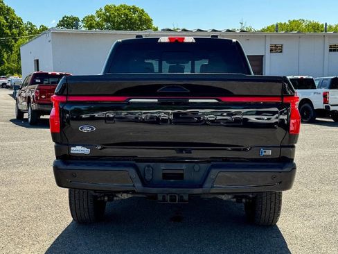 Used 2022 Ford F150 Lightning Platinum AWD/4WD image 4