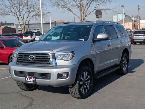 Used 2019 Toyota Sequoia SR5 image 10