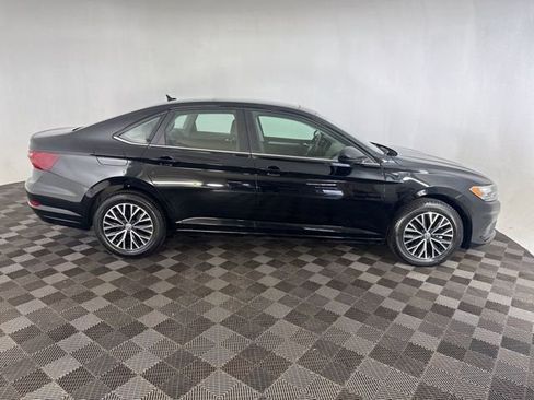 Used 2021 Volkswagen Jetta SE FWD image 6