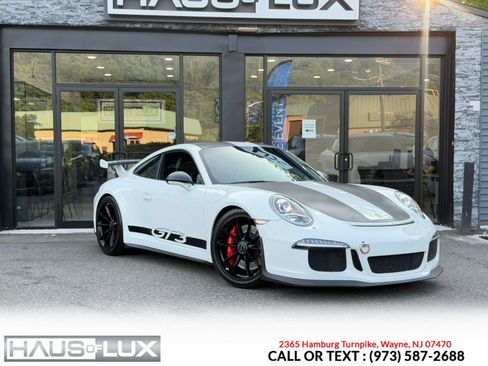 Used 2015 Porsche 911 GT3 RWD image 2