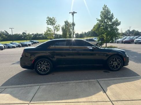 Used 2016 Chrysler 300 S w/ 300S Premium Group AWD/4WD image 5
