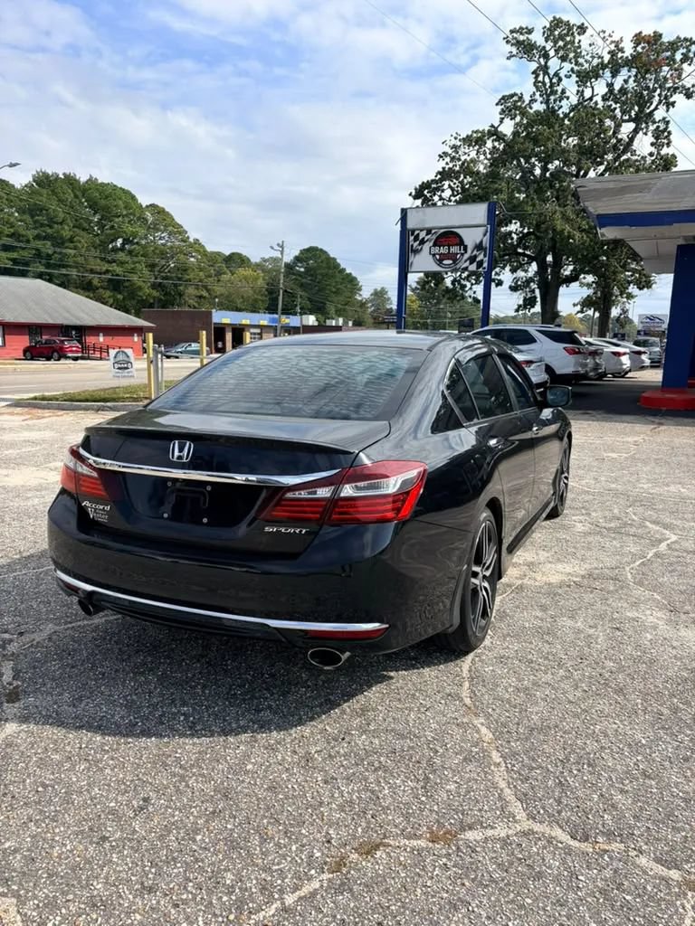Used 2016 Honda Accord Sport image 4