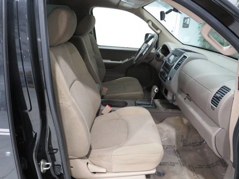 Used 2017 Nissan Frontier SV RWD image 7