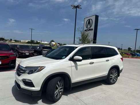 Used 2018 Honda Pilot Elite image 4