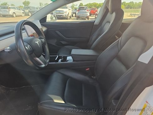 Used 2019 Tesla Model 3 Long Range RWD image 2