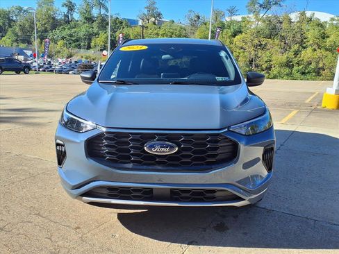 Used 2023 Ford Escape ST-Line image 3