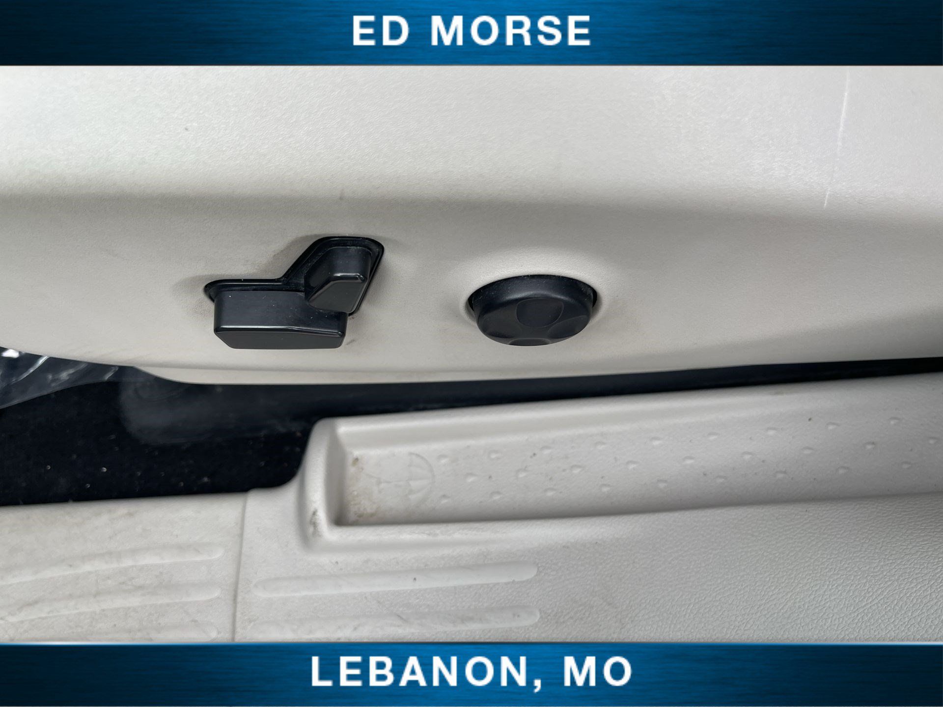 Used 2021 Chrysler Voyager Lxi FWD image 32