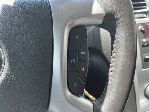 Used 2008 GMC Acadia SLE w/ Preferred Package FWD image 25
