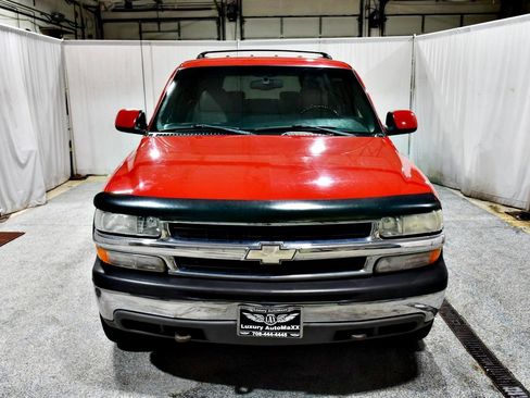 Used 2001 Chevrolet Suburban 2500 LT w/ LT Preferred Equipment Group RWD image 2