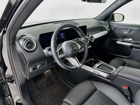 Certified 2024 Mercedes-Benz GLB 250 image 10