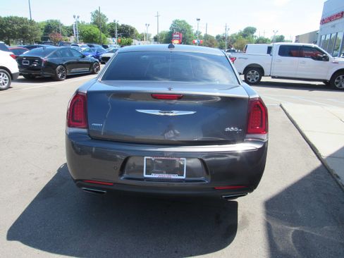 Used 2017 Chrysler 300 S w/ 300S Premium Group AWD/4WD image 6