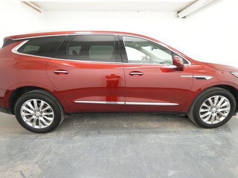 Used 2018 Buick Enclave Premium w/ Experience Buick Package FWD image 10