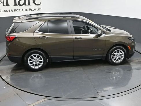 Used 2024 Chevrolet Equinox LT FWD image 38