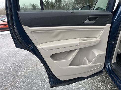 Used 2021 Volkswagen Atlas SE image 27