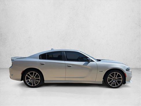 Used 2023 Dodge Charger R/T w/ Plus Group RWD image 4