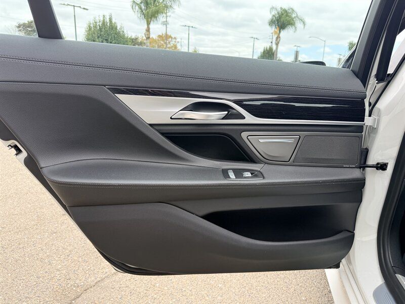 Used 2019 BMW 740i w/ M Sport Package RWD image 23