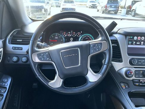 Used 2019 GMC Yukon Denali w/ Denali Ultimate Package image 12