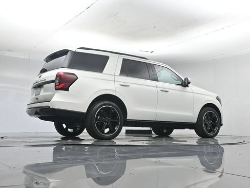 Used 2023 Ford Expedition Limited AWD/4WD image 54
