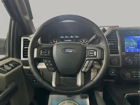 Used 2019 Ford F150 XLT w/ Equipment Group 302A Luxury AWD/4WD image 15
