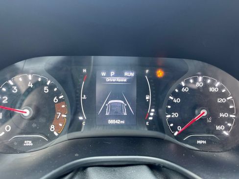 Used 2022 Jeep Compass Latitude AWD/4WD image 2