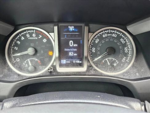Used 2022 Toyota Tacoma SR5 image 11