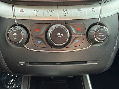 Used 2017 Dodge Journey SXT w/ Comfort/Convenience Group AWD/4WD image 29