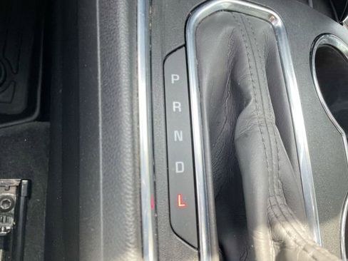 Used 2022 Chevrolet Traverse Premier image 27