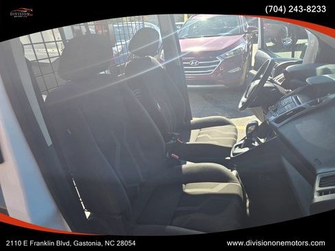 Used 2015 Ford Transit Connect XLT image 13