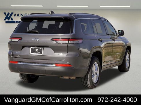 Used 2023 Jeep Grand Cherokee L Laredo image 3