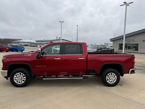 Used 2024 Chevrolet Silverado 2500 LTZ w/ LTZ Convenience Package AWD/4WD image 4