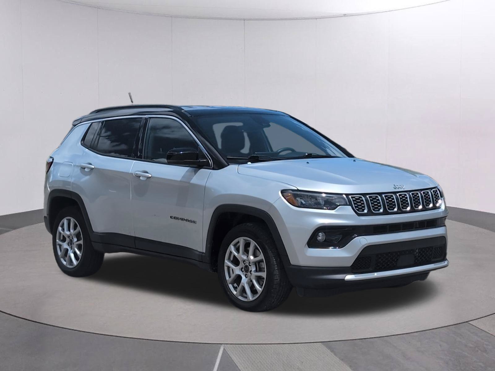 Used 2025 Jeep Compass Limited AWD/4WD image 9