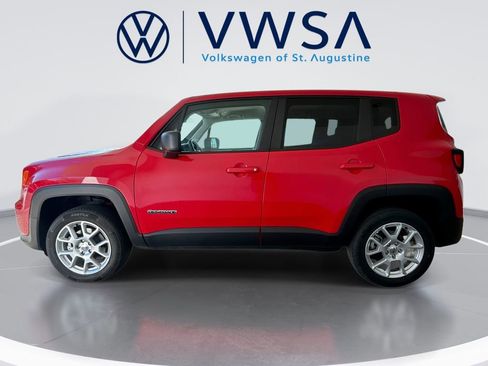 Used 2023 Jeep Renegade Latitude AWD/4WD image 4