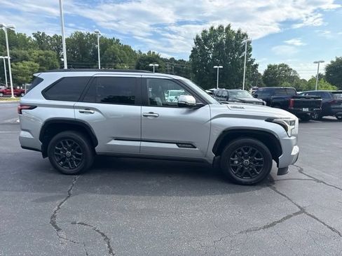 Used 2024 Toyota Sequoia Platinum AWD/4WD image 5