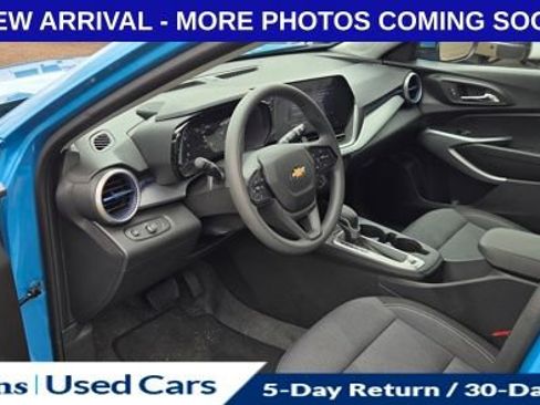 Used 2026 Chevrolet Trax LS w/ LS Convenience Package FWD image 15