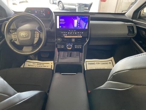 Used 2023 Toyota bZ4X AWD image 13