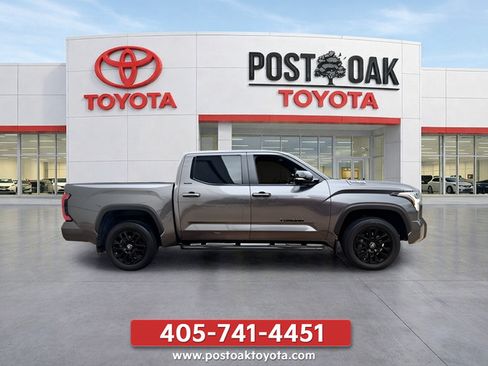 Used 2025 Toyota Tundra Limited AWD/4WD image 13