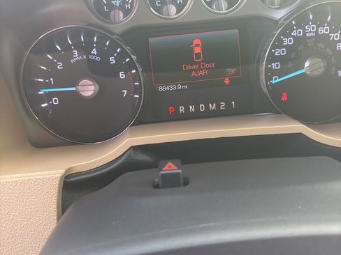 Used 2015 Ford F250 XLT w/ XLT Value Package image 13