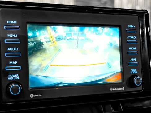 Used 2020 Toyota RAV4 XLE w/ Convenience Package FWD image 24