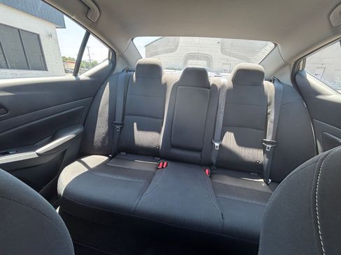 Used 2025 Nissan Altima 2.5 SV FWD image 39