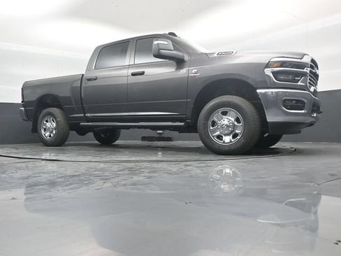 New 2026 RAM 2500 Tradesman AWD/4WD image 38