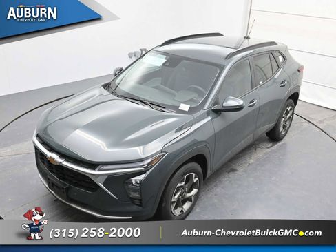 New 2026 Chevrolet Trax LT w/ LT Convenience Package image 25