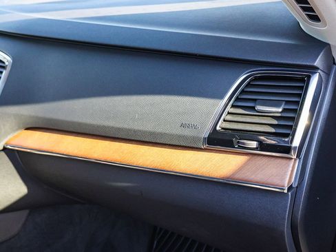 Used 2025 Volvo XC90 B5 Plus w/ Protection Package Premier image 18