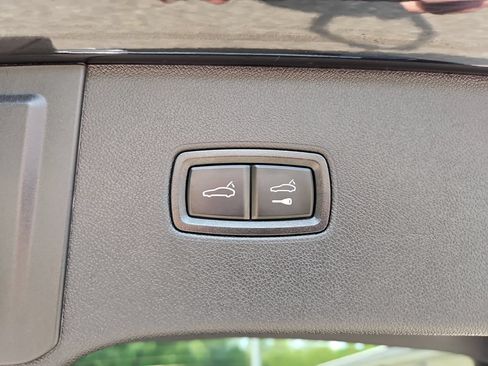 Certified 2024 Porsche Cayenne AWD/4WD image 27