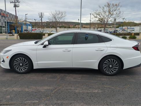 Used 2021 Hyundai Sonata Limited image 9