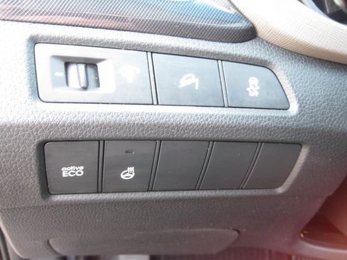 Used 2013 Hyundai Santa Fe Sport w/ Technology Pkg FWD image 15
