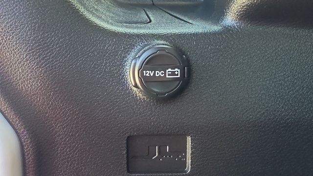 Used 2024 Jeep Wrangler Unlimited Rubicon w/ Convenience Group AWD/4WD image 38