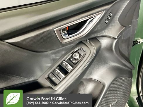 Used 2023 Subaru Forester Touring image 12