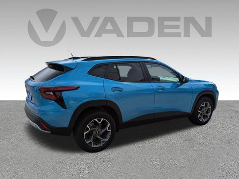 New 2025 Chevrolet Trax LT w/ Driver Confidence Package image 23