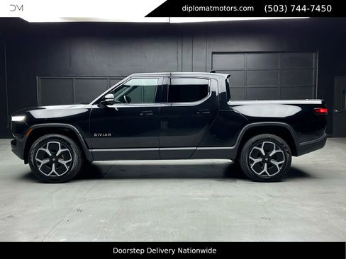 Used 2022 Rivian R1T Launch Edition image 3
